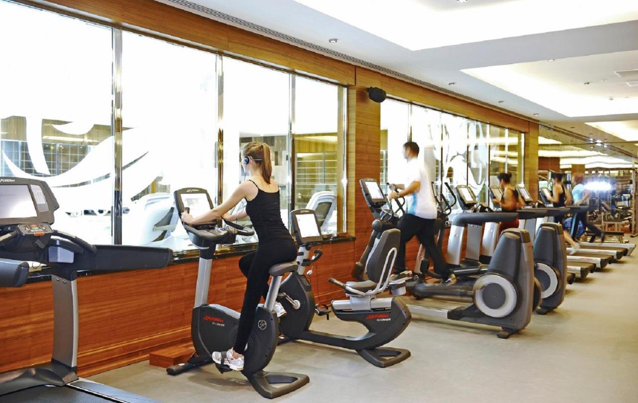 Crowne Plaza Bursa Convention Center & Thermal Spa By Ihg Екстер'єр фото A gym in a hotel