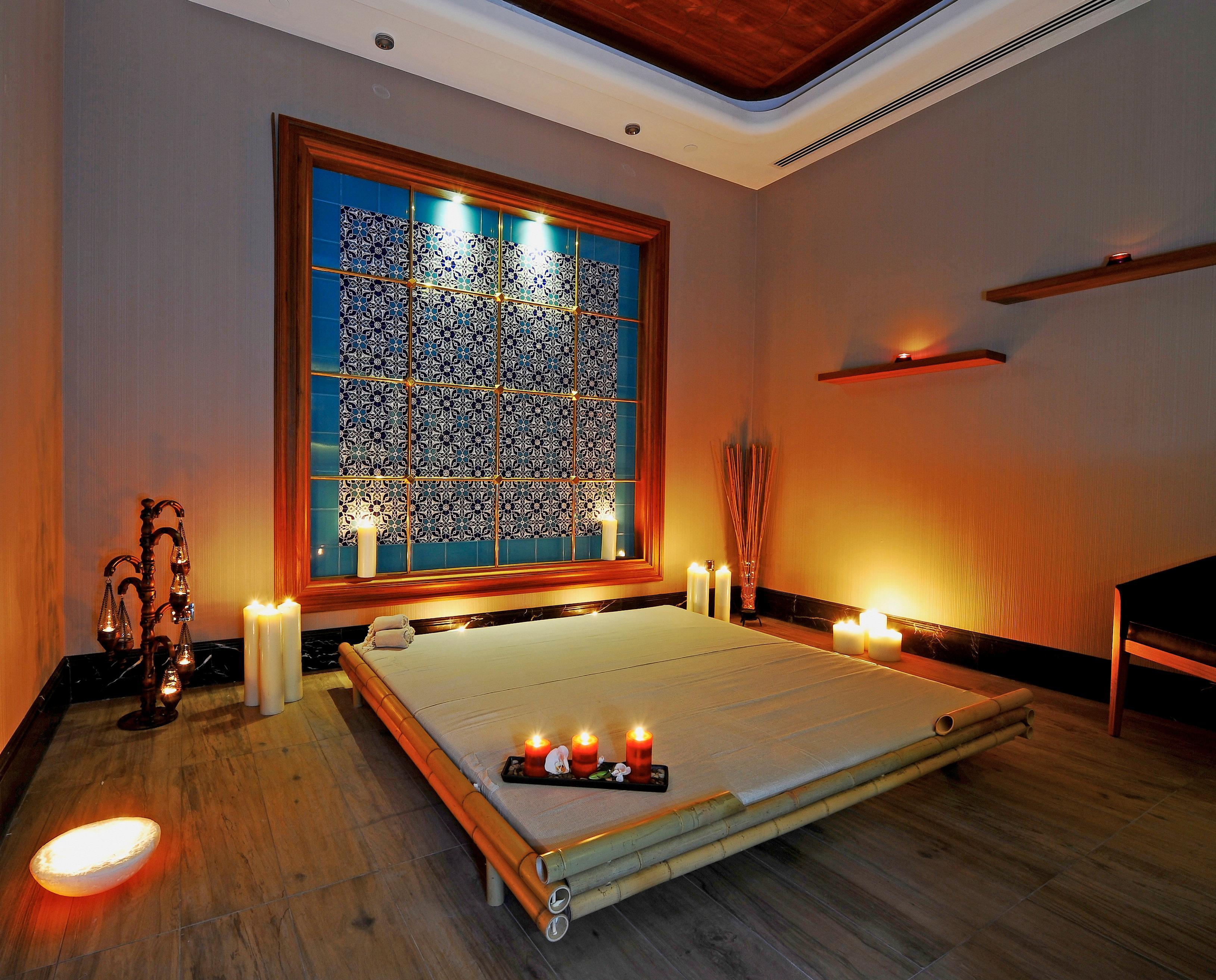 Crowne Plaza Bursa Convention Center & Thermal Spa By Ihg Екстер'єр фото A massage room at a spa
