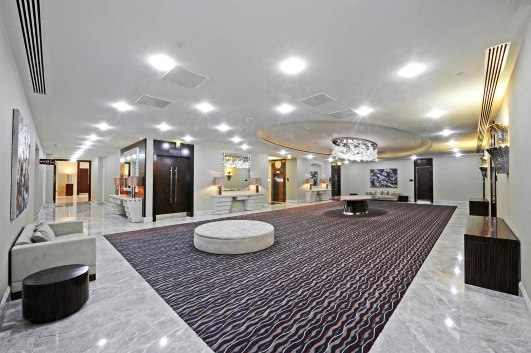 Crowne Plaza Bursa Convention Center & Thermal Spa By Ihg Екстер'єр фото The lobby of the hotel