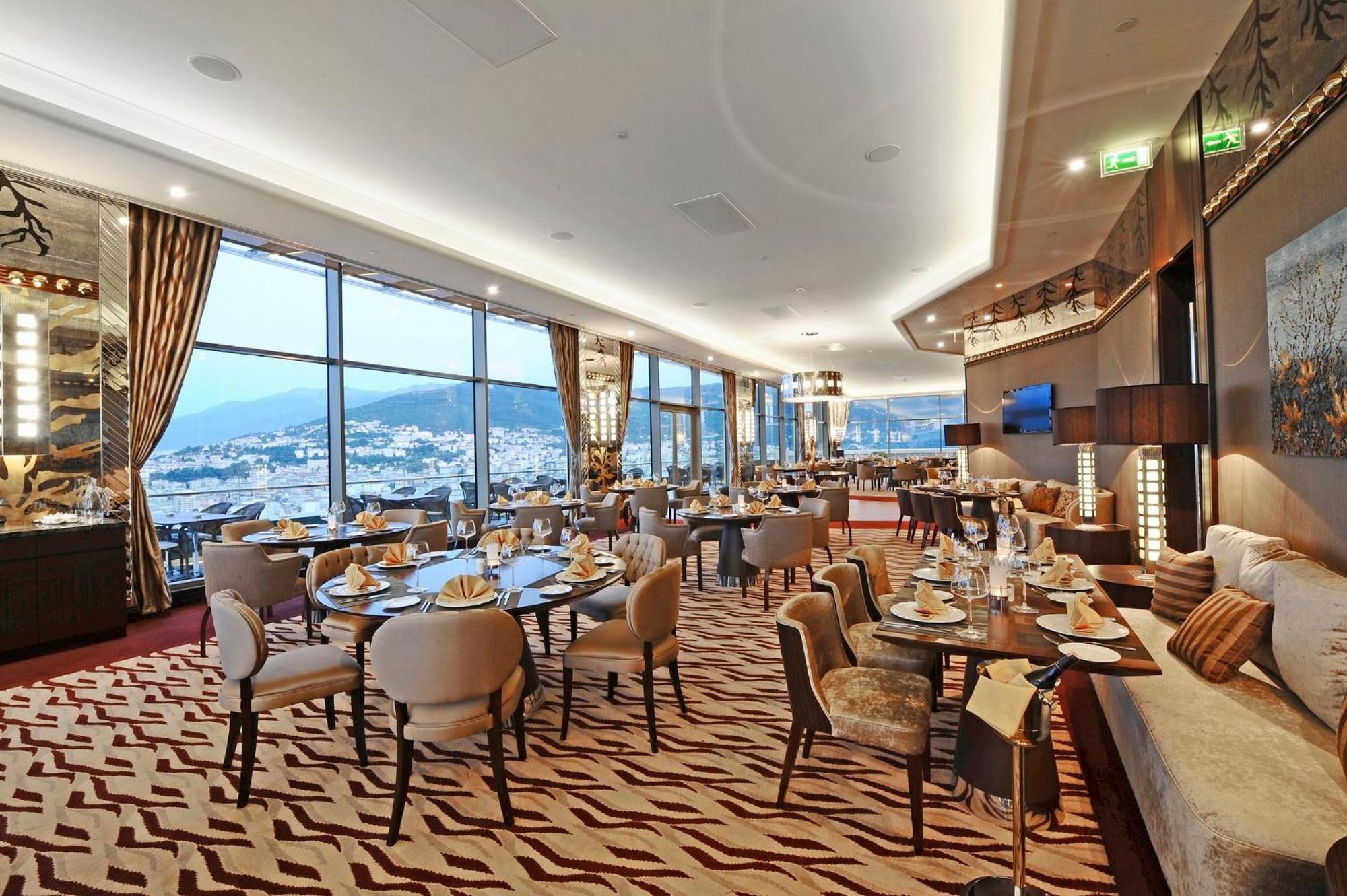 Crowne Plaza Bursa Convention Center & Thermal Spa By Ihg Екстер'єр фото The 360 Restaurant